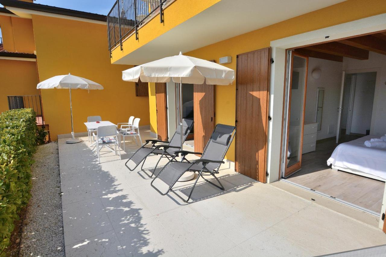Red Apartment In Marciaga Di Costermano Ngoại thất bức ảnh